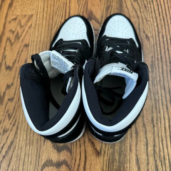 Nike Air Jordan 1 Dunk High Panda - Picture 3 of 10